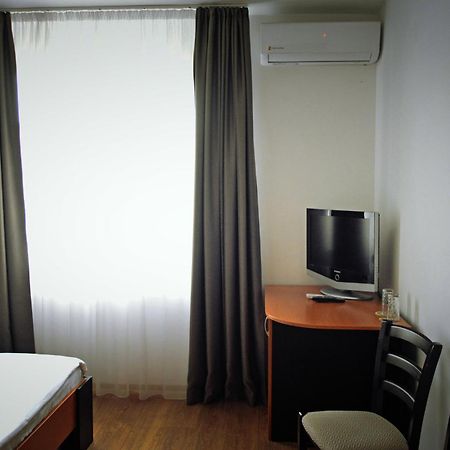 Pension Delia Gardens Timisoara Exterior photo
