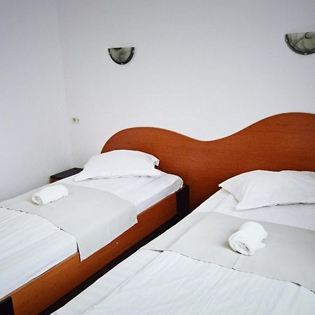 Pension Delia Gardens Timisoara Exterior photo