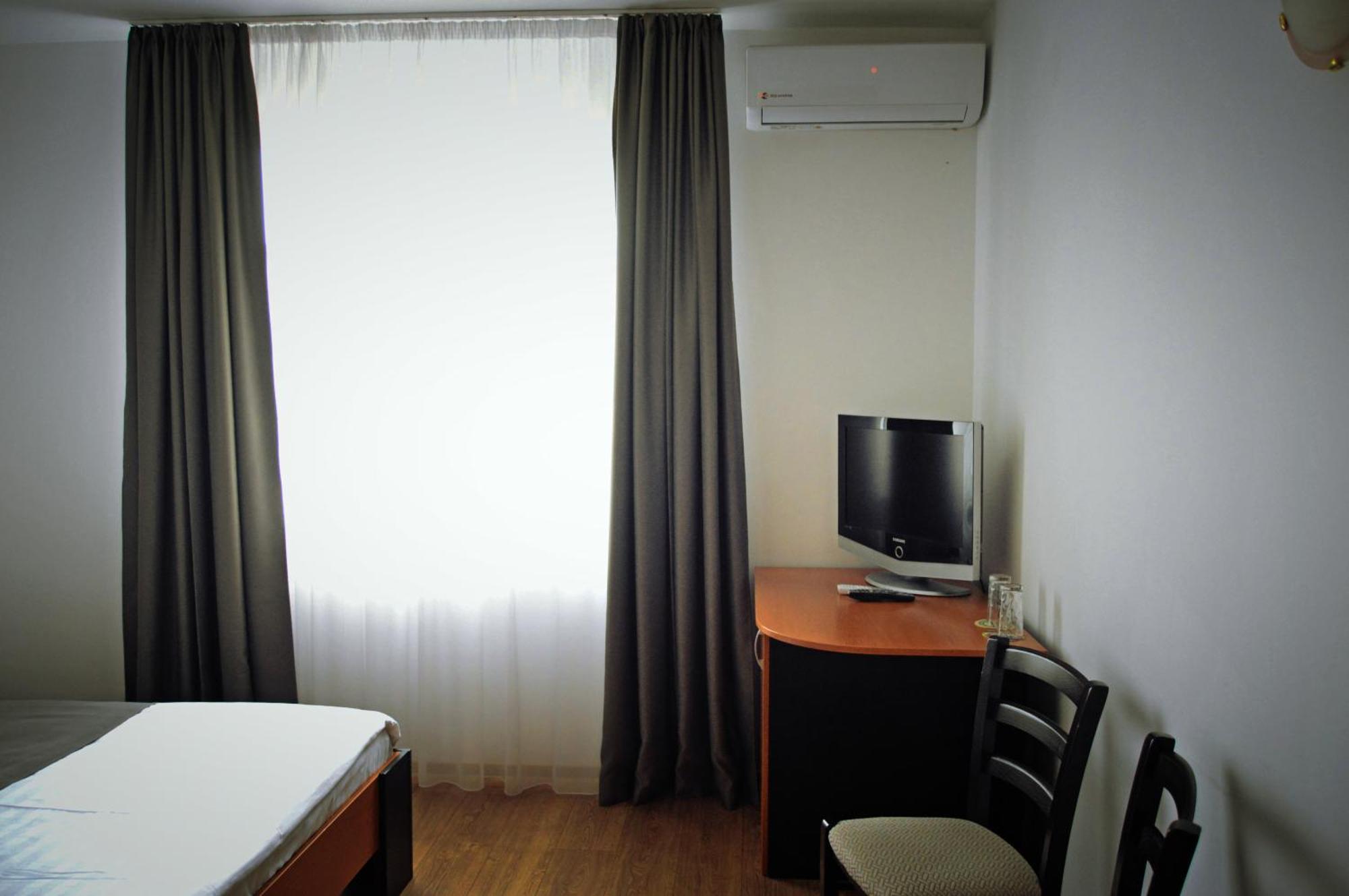 Pension Delia Gardens Timisoara Exterior photo
