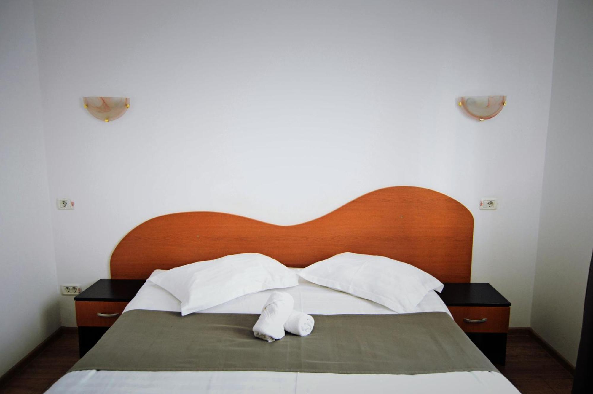 Pension Delia Gardens Timisoara Exterior photo